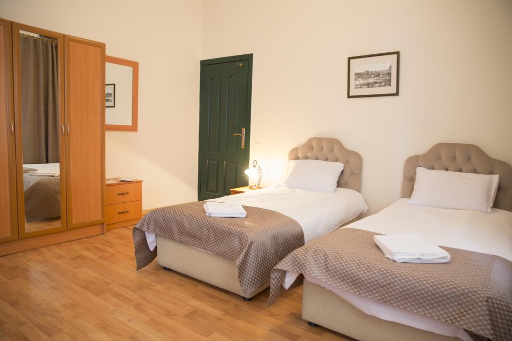 Old City Inn Hotel Bakoe Buitenkant foto